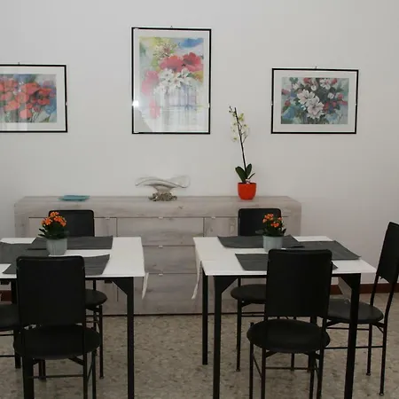 Orizzonte فندق مبيت وإفطار